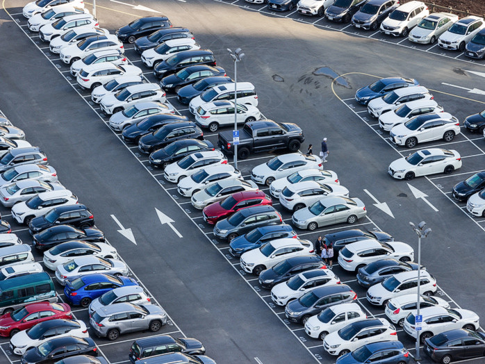 Lizenzfreies Bild von Taiwan, 2. November 2024: Aerial View of Crowded Parking Lot. Fotograf: leungchopan, Lizenziert am 20.8.2025 via Smarterpix (https://www.smarterpix.com/de/lizenzfreie-bilder/98611730_extIntYaymicro/98611730-Taiwan%2D02%2DNovember%2D2024%2DAerial%2DView%2Dof%2DCrowded%2DPar)