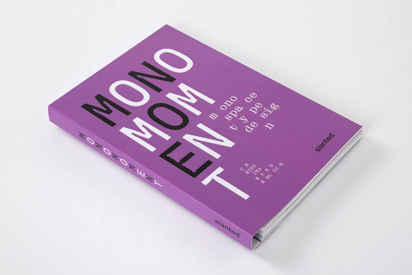 Das Buch »Mono Momenr« von Christina Wunderlich.