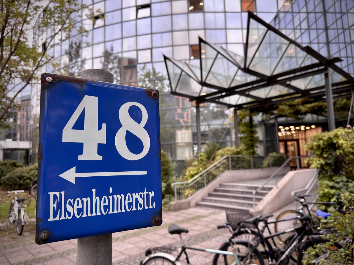 Elsenheimerstraße 48. Eingang